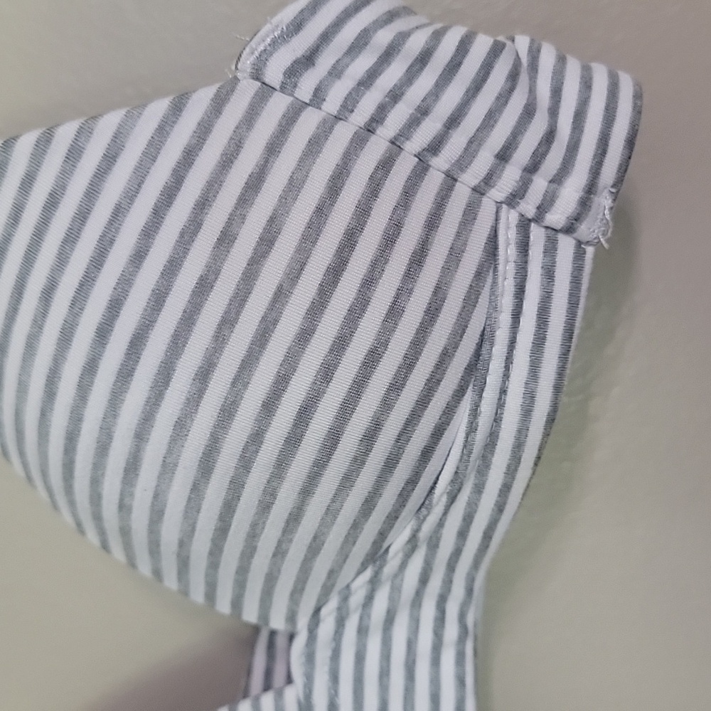 Delta By Maidenform Gray White Striped Wireless Bra Size 30A - Picture 2 of 5